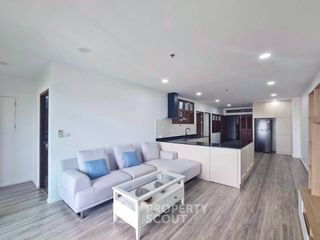 Аренда и продажа 3 спальни кондо в Банг Пхлат, Бангкок