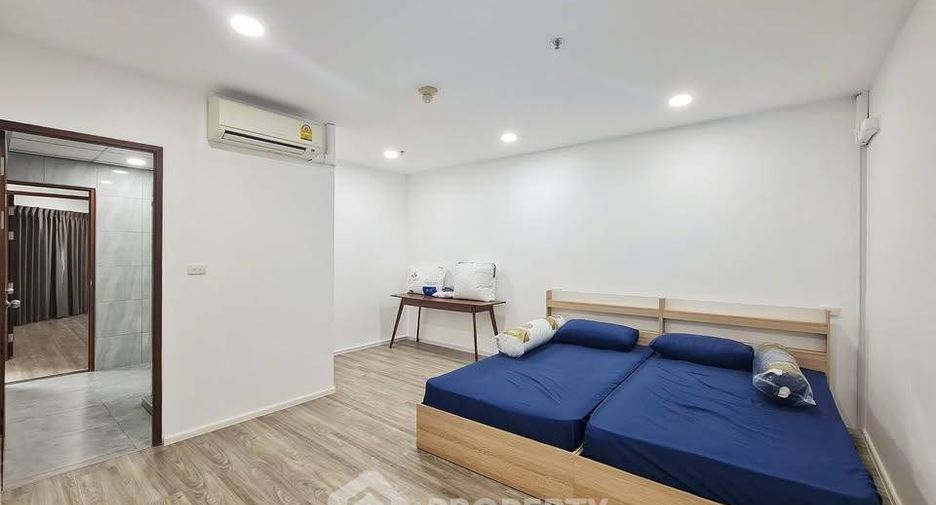Аренда и продажа 3 спальни кондо в Банг Пхлат, Бангкок