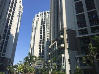 For sale 2 bedrooms condo in Huai Khwang, Bangkok