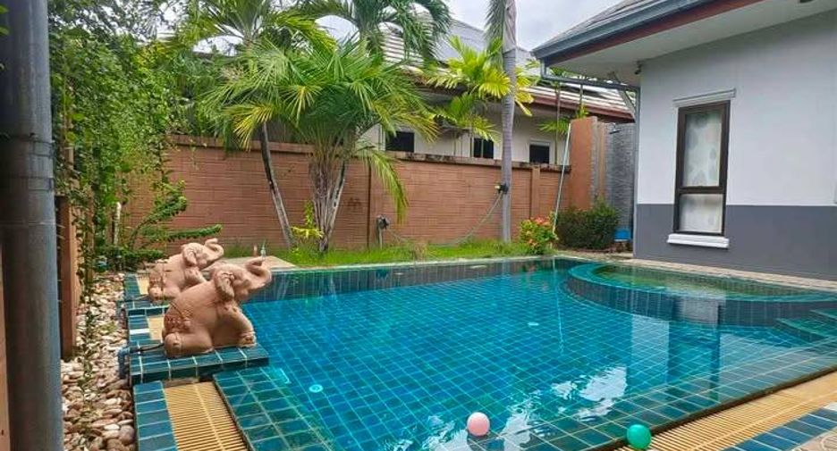 For rent 3 bedrooms house in Huay Yai, Pattaya