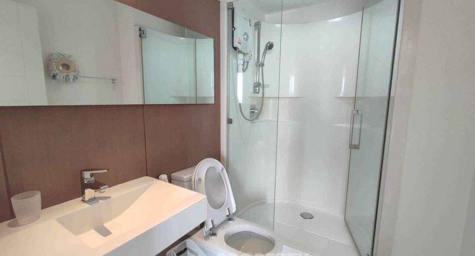 Condo en alquiler de 2 habitaciones en Khlong San, Bangkok