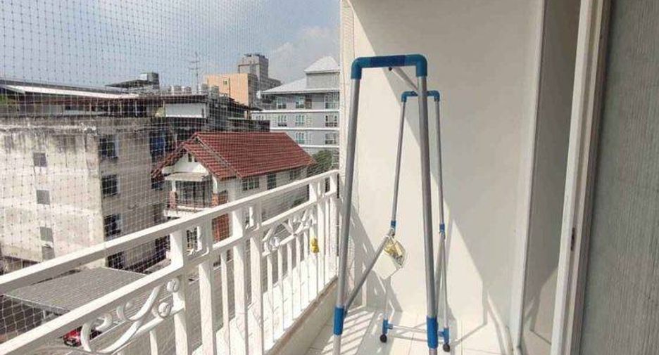 Condo en alquiler de 2 habitaciones en Khlong San, Bangkok