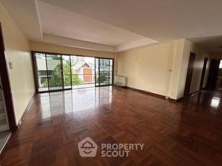 Apartment zur Miete mit 3 Zimmer in Khlong Toei, Bangkok