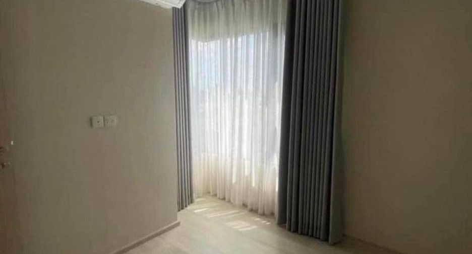 Wohnung zur Miete mit 2 Zimmer in Pathum Wan, Bangkok