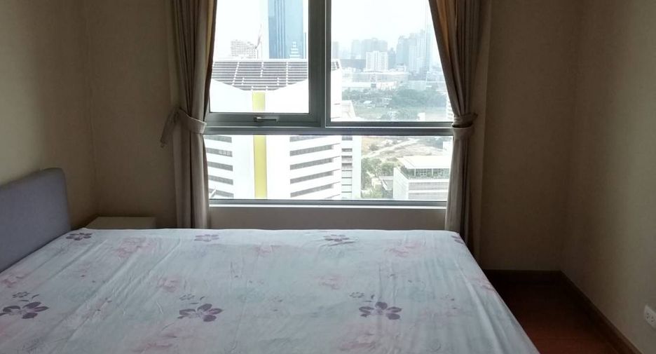 For rent 1 bed condo in Huai Khwang, Bangkok