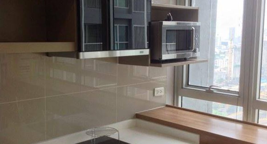 For rent 1 bed condo in Phra Khanong, Bangkok