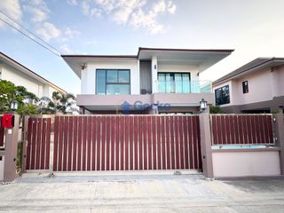 À louer 4 chambres maison à Bang Lamung, Chonburi