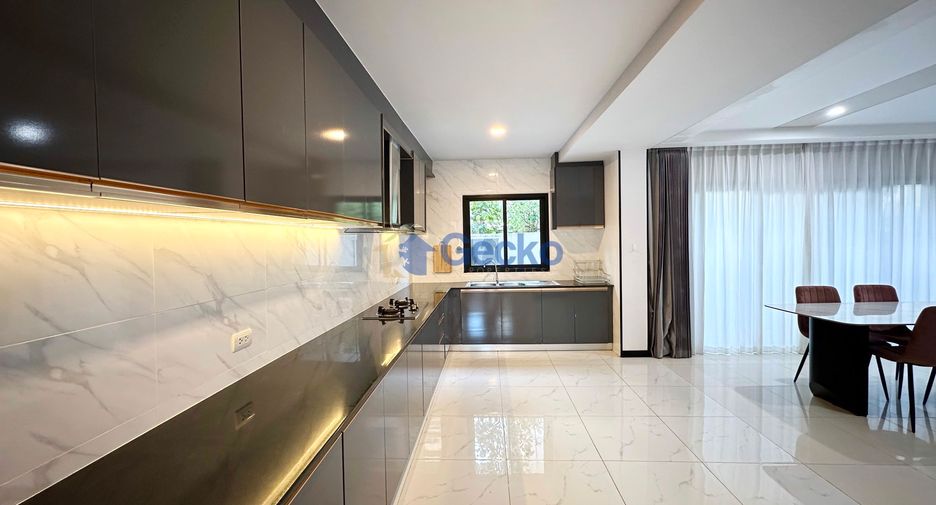 For rent 4 bedrooms house in Bang Lamung, Chonburi