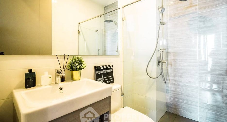For rent 1 bed condo in Watthana, Bangkok