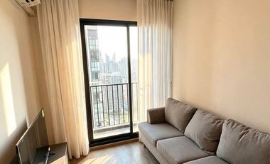 For rent 2 bedrooms condo in Huai Khwang, Bangkok