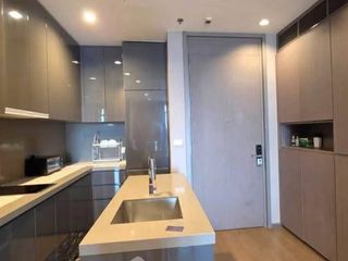 Condo en alquiler de 3 habitaciones en Sathon, Bangkok