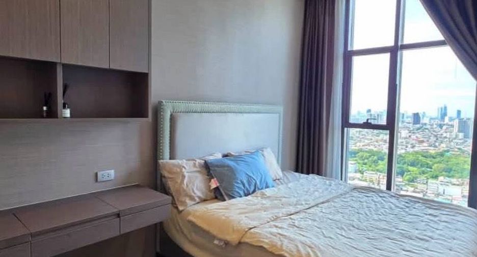 Condo en alquiler de 3 habitaciones en Sathon, Bangkok