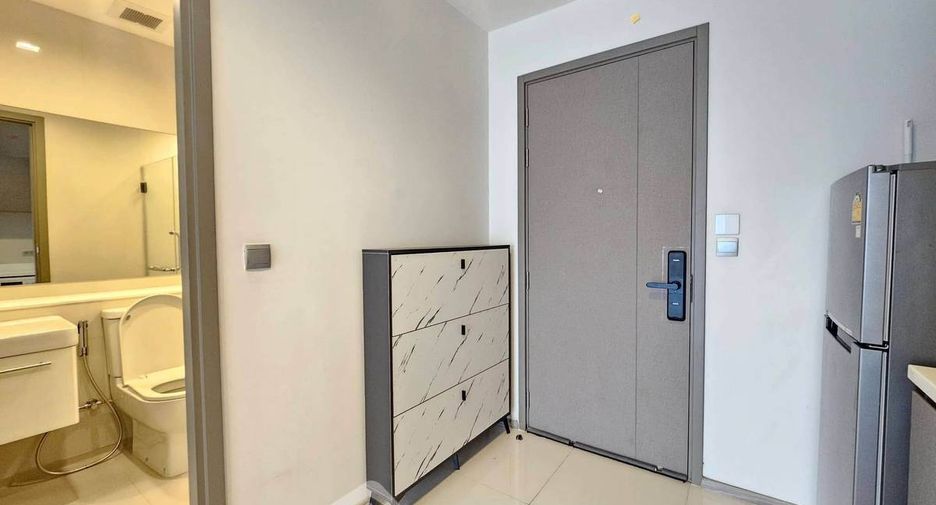 Condo en alquiler de 1 habitaciones en Huai Khwang, Bangkok