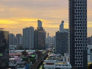 Wohnung zur Miete mit 2 Zimmer in Phra Khanong, Bangkok