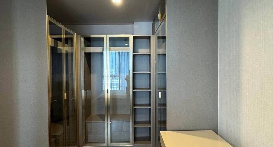 Condo en alquiler de 1 habitaciones en Khlong Toei, Bangkok