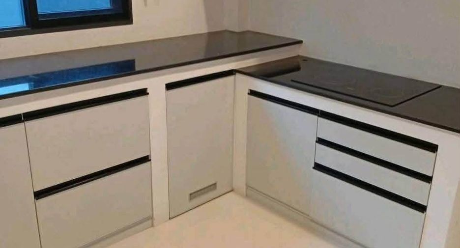 For rent 4 bedrooms house in Don Mueang, Bangkok