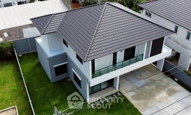 For rent 4 bedrooms house in Don Mueang, Bangkok