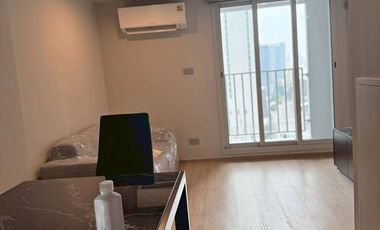 Wohnung zur Miete mit 1 Zimmer in Bang Rak, Bangkok
