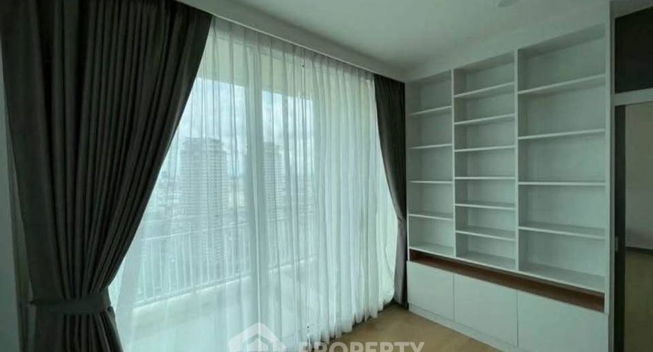 Condo en alquiler de 3 habitaciones en Sathon, Bangkok