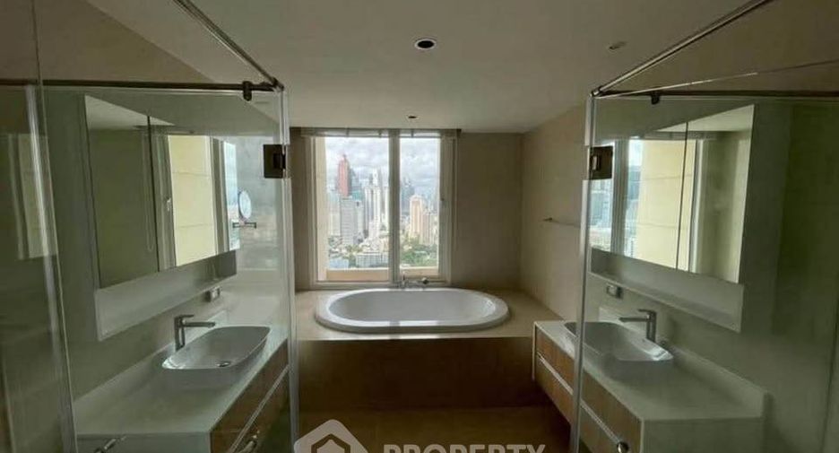 Condo en alquiler de 3 habitaciones en Sathon, Bangkok