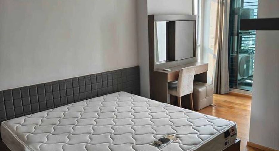 Condo en alquiler de 2 habitaciones en Khlong San, Bangkok