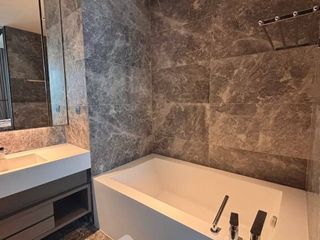 Condo en alquiler de 1 habitaciones en Khlong San, Bangkok