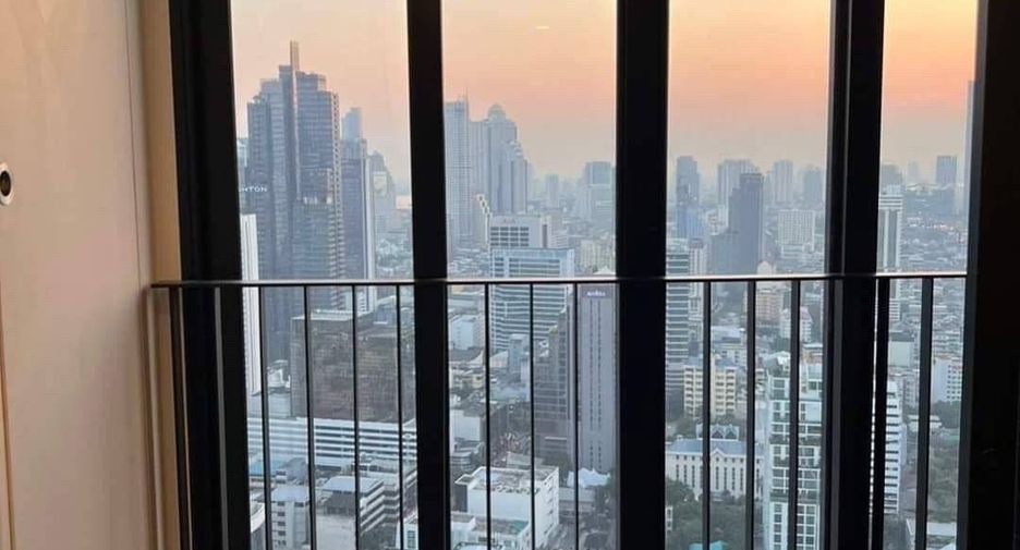 For rent 1 Beds condo in Bang Rak, Bangkok