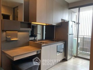 Condo en alquiler de 1 habitaciones en Khlong Toei, Bangkok