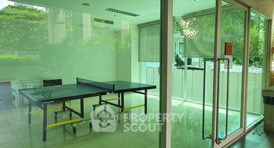 Wohnung zur Miete mit 1 Zimmer in Pathum Wan, Bangkok
