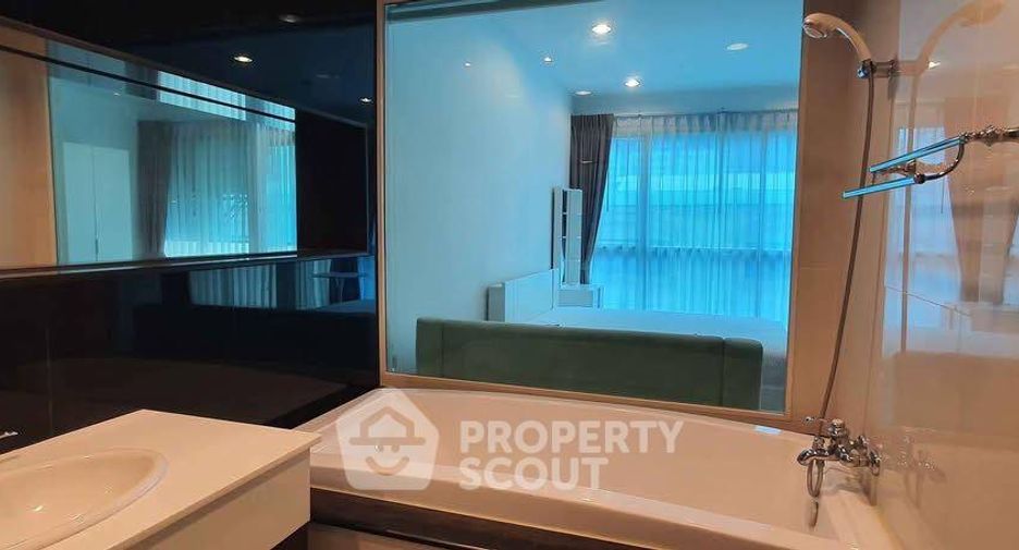 Wohnung zur Miete mit 1 Zimmer in Pathum Wan, Bangkok