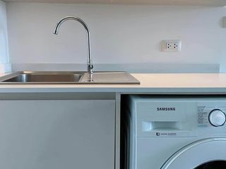 Wohnung zur Miete mit Studio in Huai Khwang, Bangkok