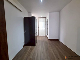 Продажа 2 спальни кондо в Чатучак, Бангкок