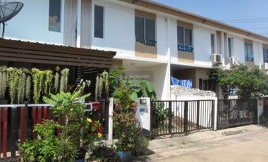 Reihenhaus zum Kauf mit 3 Zimmer in Phra Samut Chedi, Samut Prakan