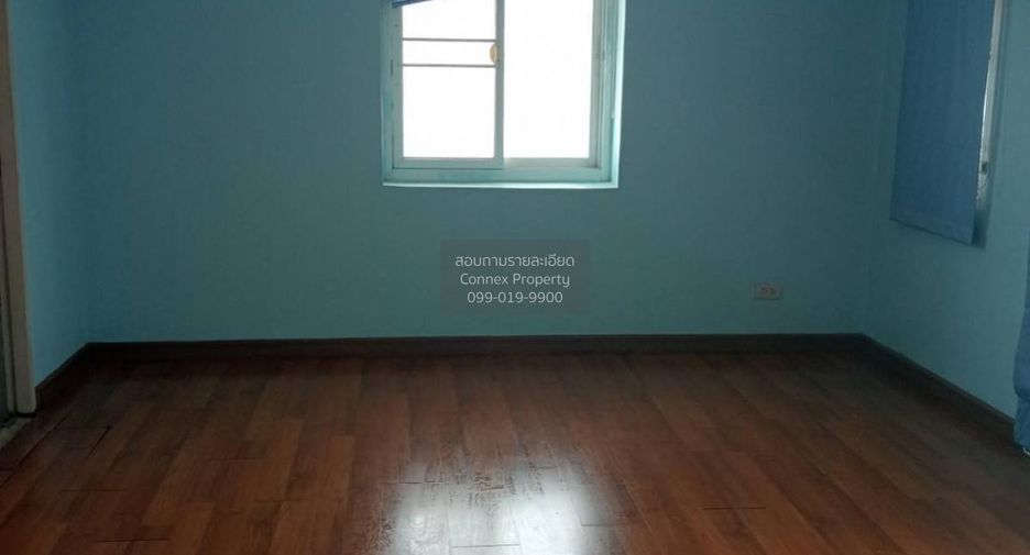 Casa adosada en venta de 3 habitaciones en Prawet, Bangkok