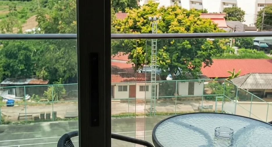 For sale 1 bed condo in Bang Saray, Pattaya