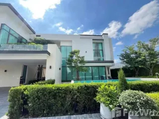Haus zur Miete mit 4 Zimmer in Taling Chan, Bangkok