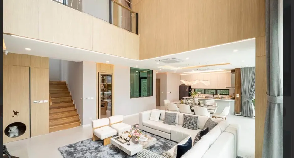Haus zur Miete mit 4 Zimmer in Taling Chan, Bangkok