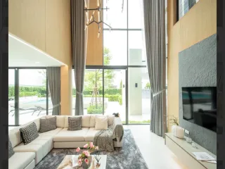 Haus zur Miete mit 4 Zimmer in Taling Chan, Bangkok