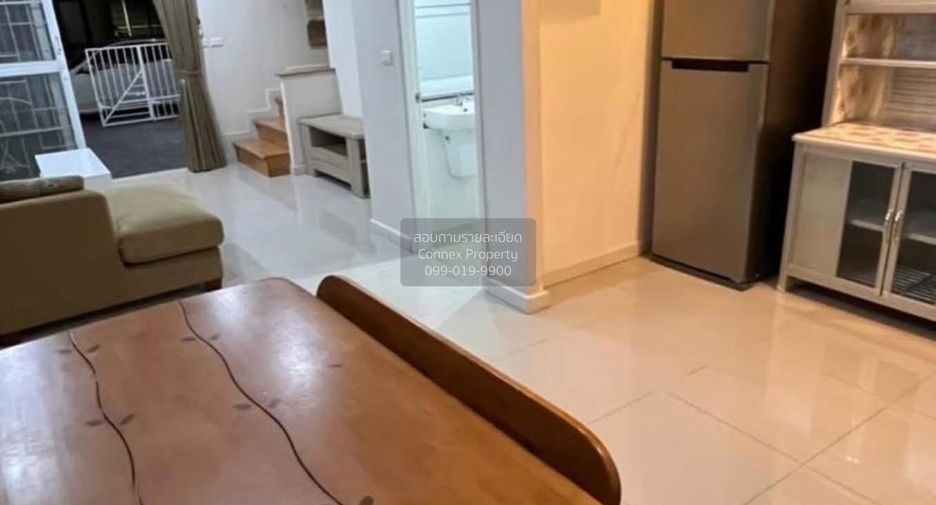 For rent 3 bedrooms townhouse in Pak Kret, Nonthaburi