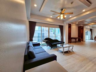 À louer 3 chambres condo à Watthana, Bangkok