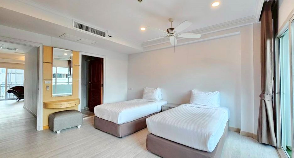 À louer 3 chambres condo à Watthana, Bangkok
