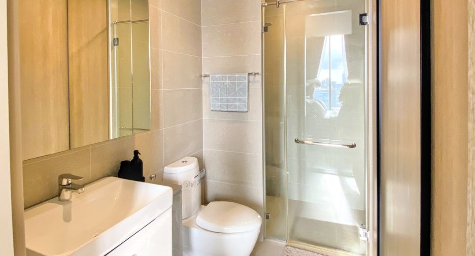 For rent 1 bed condo in Pathum Wan, Bangkok