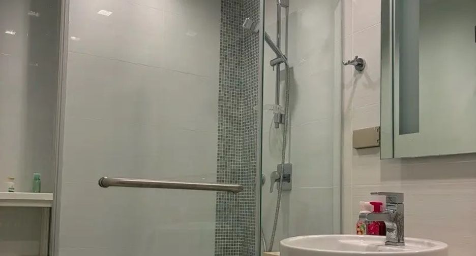 For rent 2 ベッドルーム condo in Sathon, Bangkok