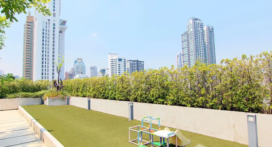 For rent 1 bed condo in Watthana, Bangkok