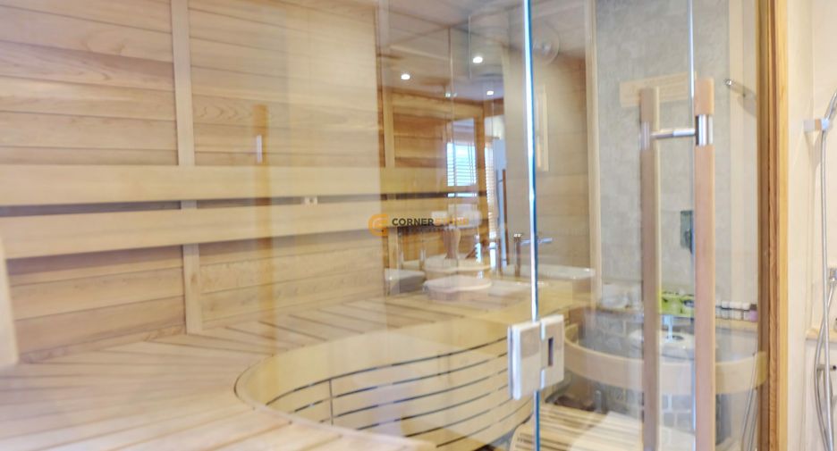 For rent 3 bedrooms condo in Bang Lamung, Chonburi