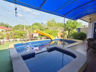 For sale そして for rent 3 ベッドルーム villa in Bang Saray, Pattaya