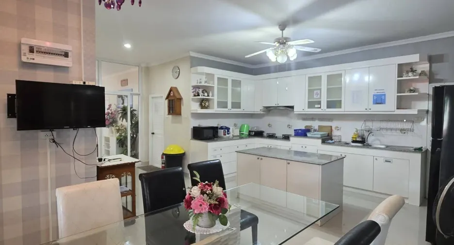 For sale そして for rent 3 ベッドルーム villa in Bang Saray, Pattaya