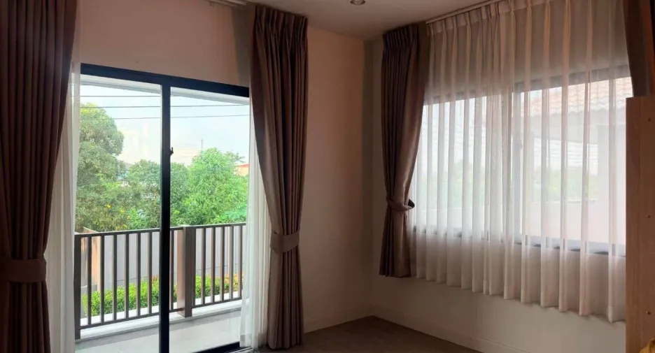 Haus zur Miete mit 3 Zimmer in Khlong Luang, Pathum Thani