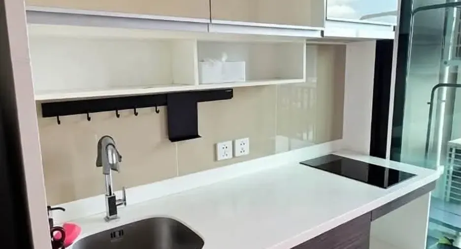 Wohnung zur Miete mit 2 Zimmer in Bangkok Yai, Bangkok
