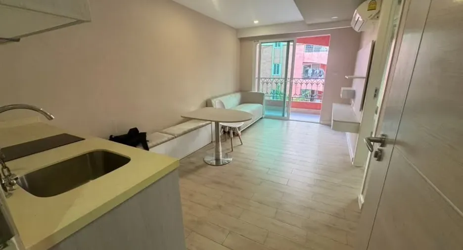 For sale 1 bed condo in Jomtien, Pattaya